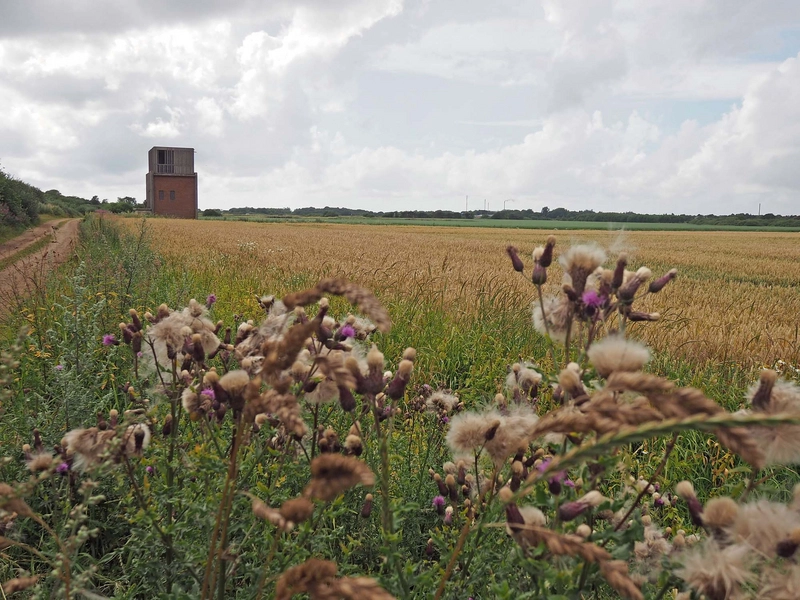 Skjern Å Arbejdende Pumpestationer Pumpestation Øst set fra distancen langs vejen
