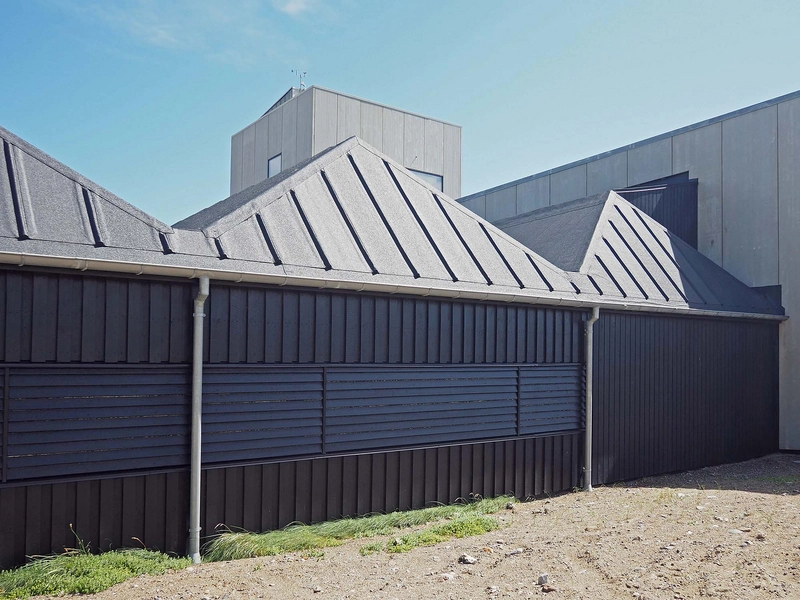 Strandingsmuseum St. George Bagsiden set fra vest - De gamle træbygninger