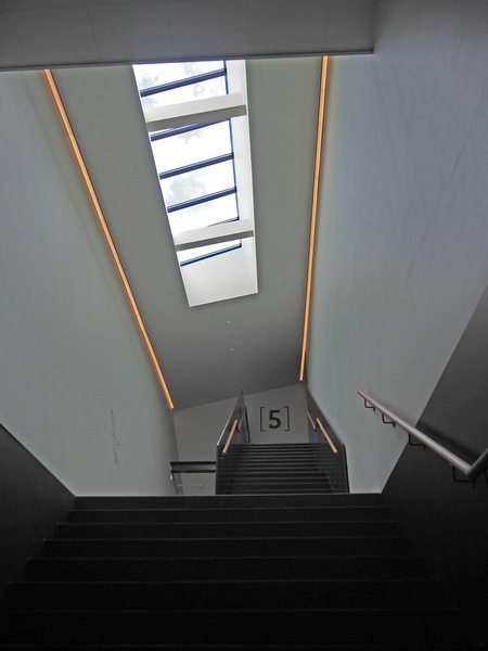 Strandingsmuseum St. George Trappehus - Forbindelse