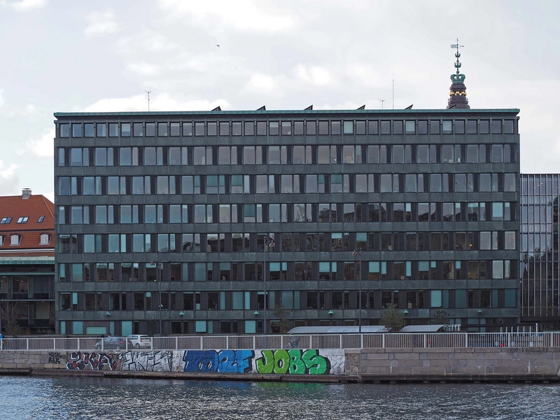 Tjæreborg - Ministerialbygningen Slotsholmsgade 12 Kig mod bygningen over Københavns Havn