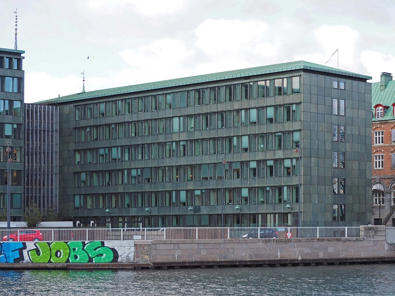 Tjæreborg - Ministerialbygningen Slotsholmsgade 12 Kig mod bygningen over Københavns Havn