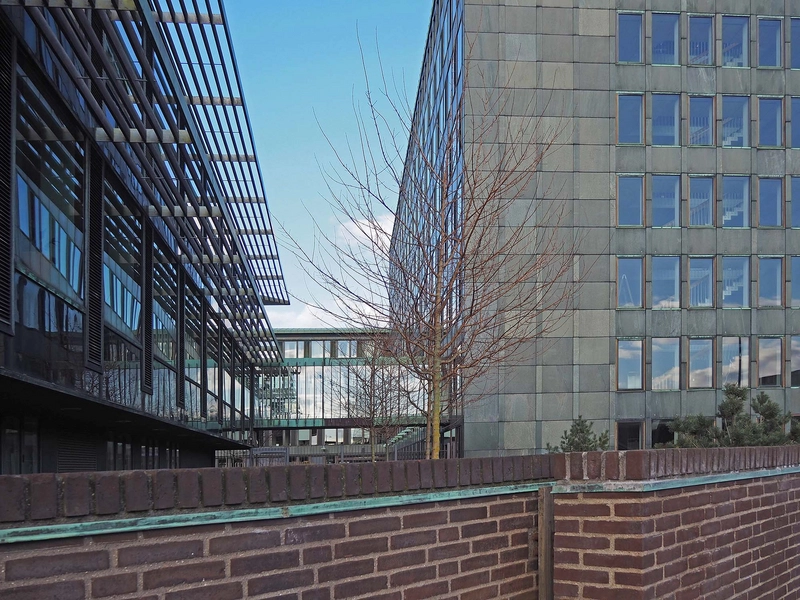 Tjæreborg - Ministerialbygningen Slotsholmsgade 12 Blik over muren fra Christians Brygge