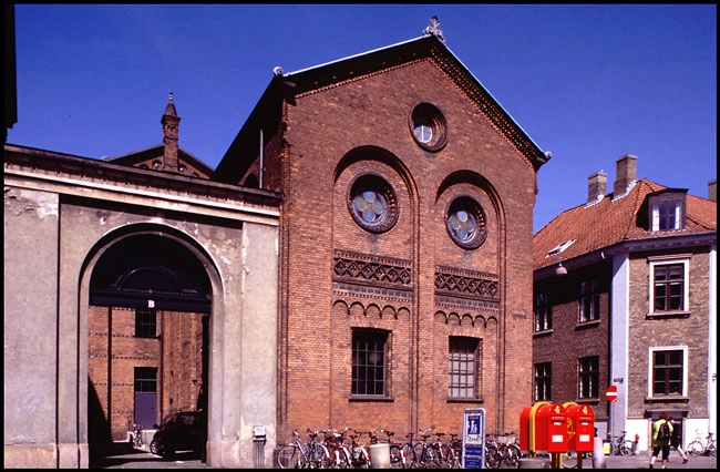 Universitetsbiblioteket i Fiolstræde Gavl mod kirkepladsen