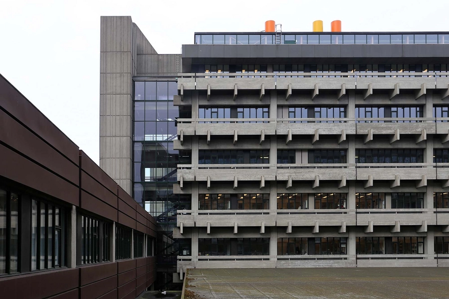 Panum Instituttet - Det Sundhedsvidenskabelige Fakultet Facadekomposition - Kig over gårdrum