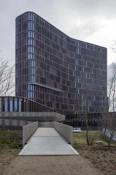 Mærsk Tårnet og SUND Naturpark Total, forbindelsesbro