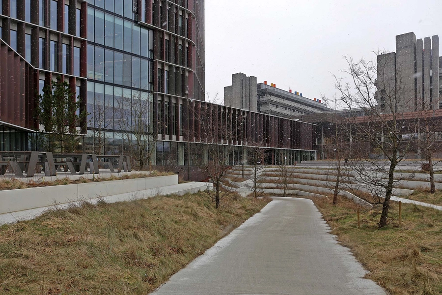 Mærsk Tårnet og SUND Naturpark Indkørsel cykelkælder