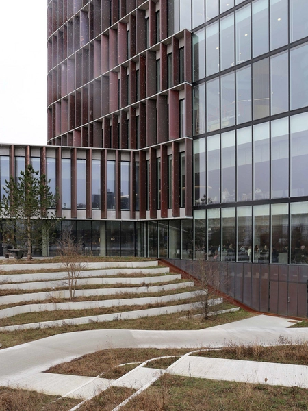 Mærsk Tårnet og SUND Naturpark Facadeudsnit - forplads mod Blegdamsvej