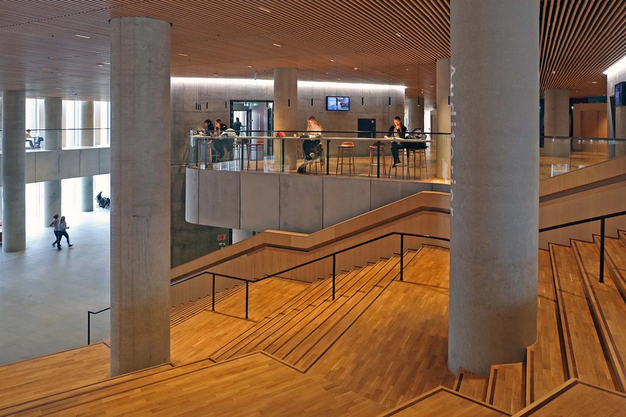 Mærsk Tårnet og SUND Naturpark Interiør - Trappe