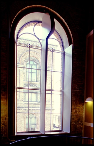 Universitetsbiblioteket i Fiolstræde Vinduesparti i galleriet