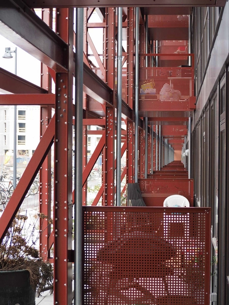 Montagehallen Terrasser i stueplan på vestsiden