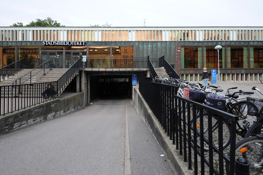 Lunds Stadsbibliotek Nedkørslen til parkeringskælderen