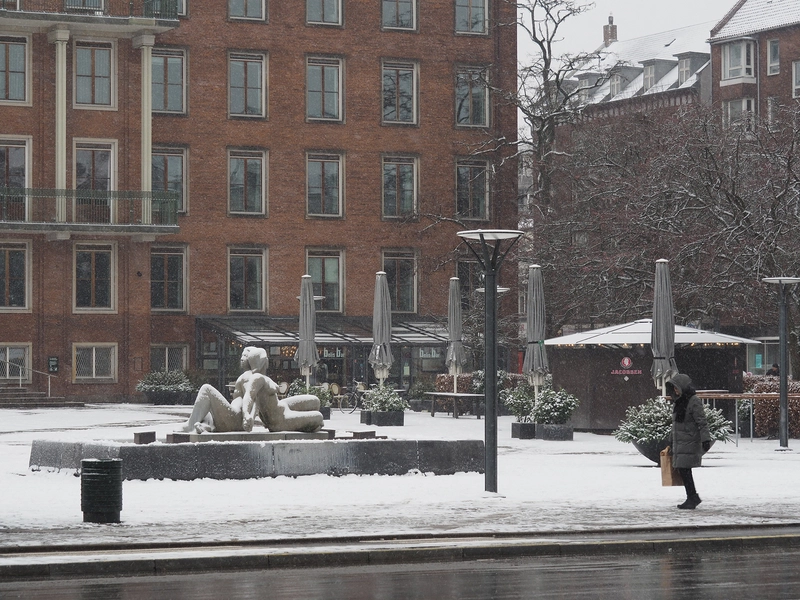 Frederiksberg Rådhus Rådhuspladsen og vandkunsten af Anker Hoffmann