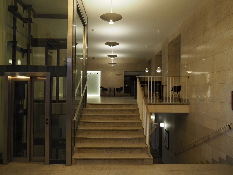 Frederiksberg Rådhus Trappe og elevator i vindfanget