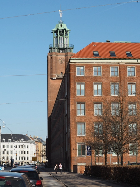 Frederiksberg Rådhus Hjørnet af vestfacaden mod Smallegade