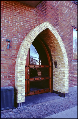 Champagnehuset - Grønningen 7-9, Hammerensgade Spidsbuet indgangsportal