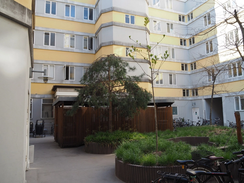 Lagkagehuset Baggård og skralderum