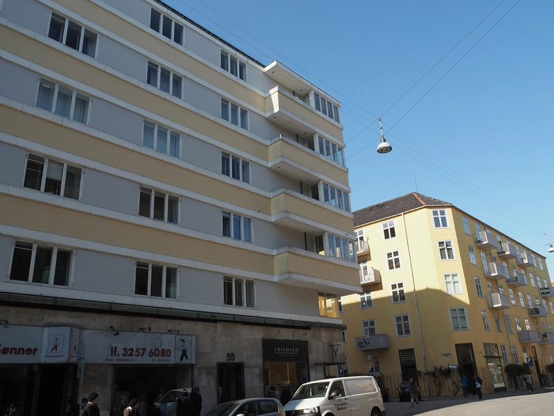 Lagkagehuset Facaden mod Dronningensgade med hjørnekarnap