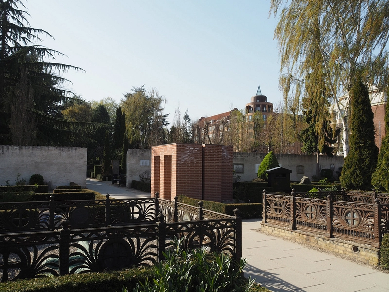 John Hunov's Gravmonument 