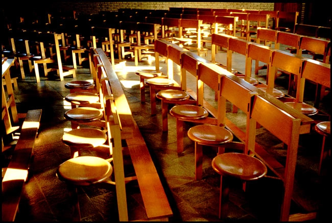 Skt. Nikolaj Kirke - Hvidovre Kirkebænke