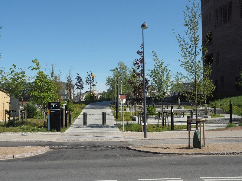 Trafiktårnet Øst Indgang fra Carsten Niebuhrs Gade