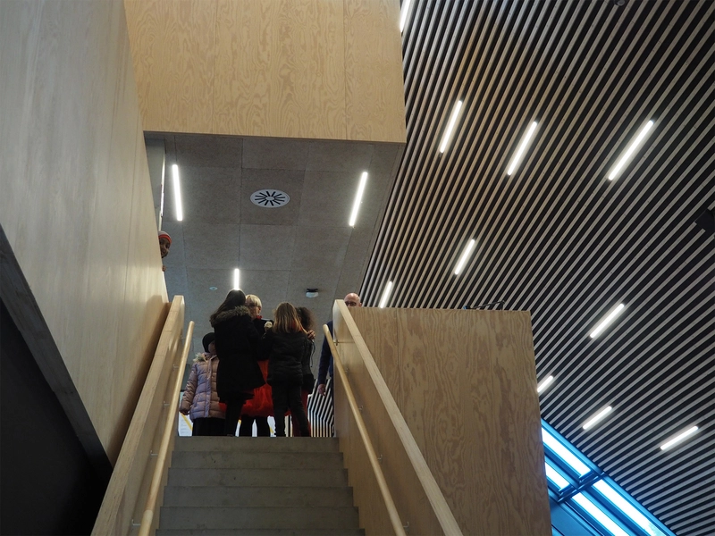 Tingbjerg Bibliotek og Kulturhus Trappe til første sal