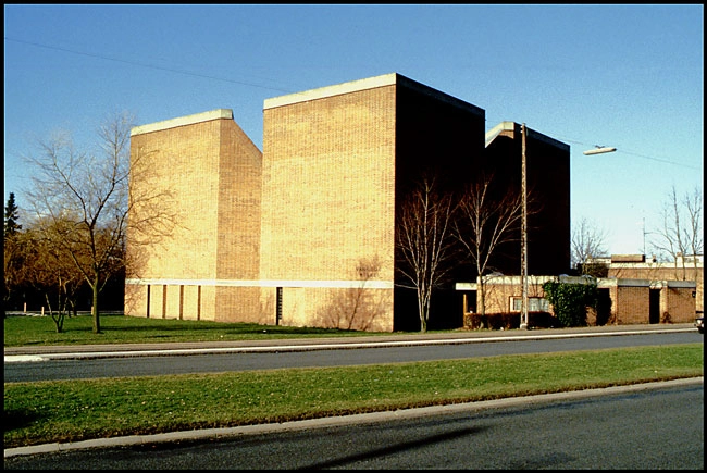 Vangede kirke Skalagivende elementer