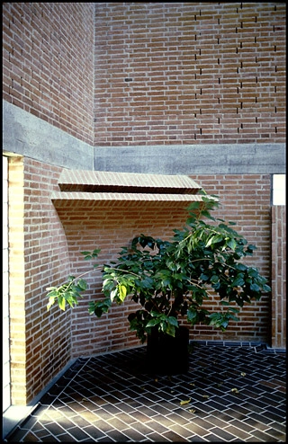 Vangede kirke Vægdetalje fra interiør