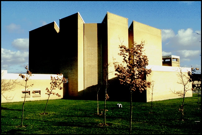 Stavnsholtkirken Skarpe kanter