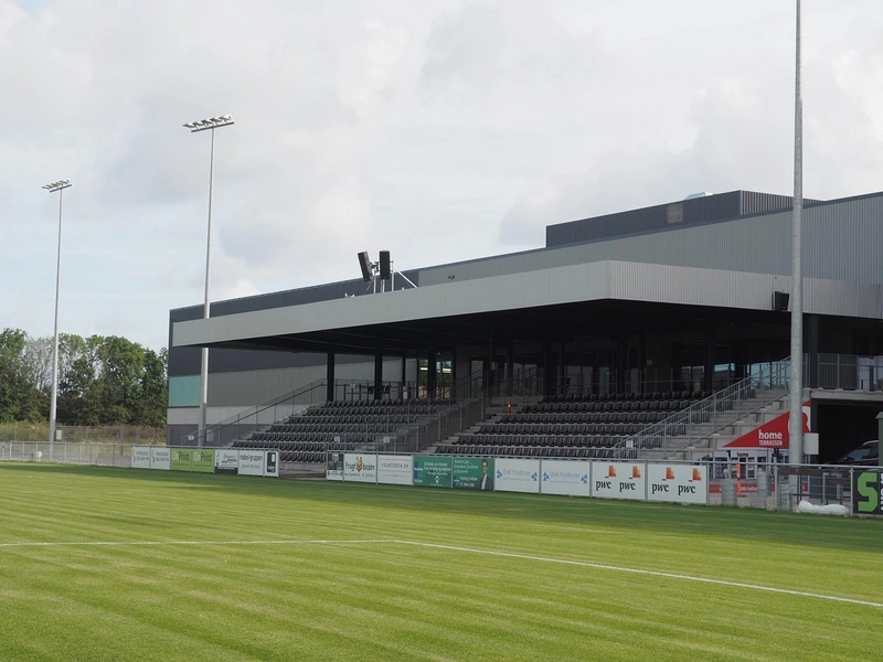 Holbæk Sportsby Tribunen med 300 siddepladser