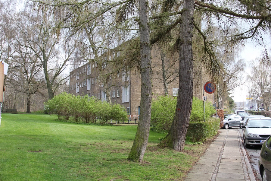 Ved Ungdomsboligerne 32-60 Nordøstfacade og gavle