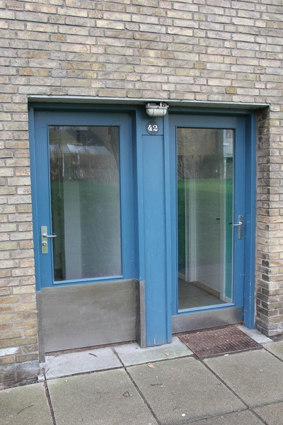 Ved Ungdomsboligerne 32-60 Indgangsparti