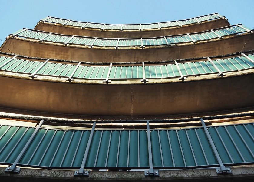 Grundtvigs Have De buede altaner mod rundkørsel