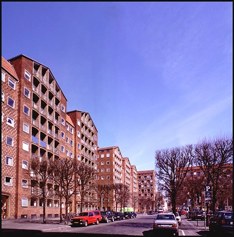 Dronningegården Facader mod Adelgade