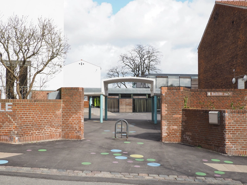 Rødkilde Skole Indgang fra Godthåbsvej