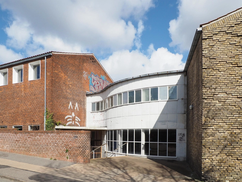 Rødkilde Skole Indgang til gymnastikfløjen fra Godthåbsvej