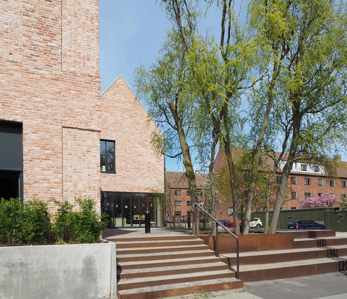 Grøndalsvængets Skole Beplantning på hjørnet af Vibevej og Rørsangervej