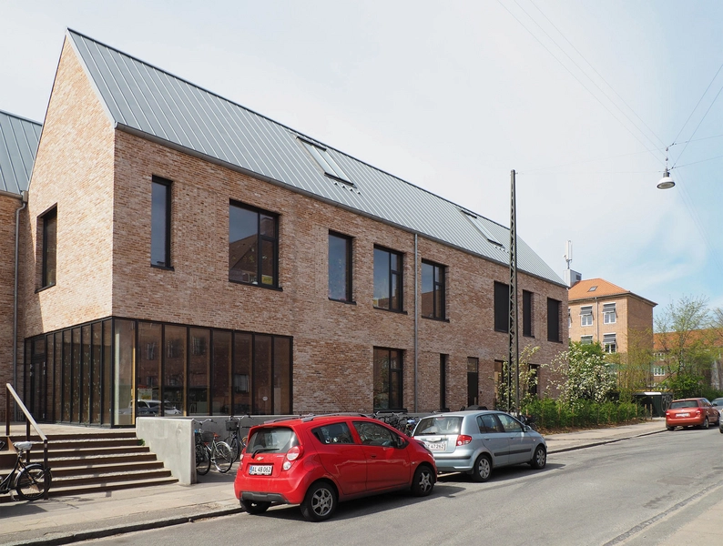 Grøndalsvængets Skole Facade mod Rørsangervej