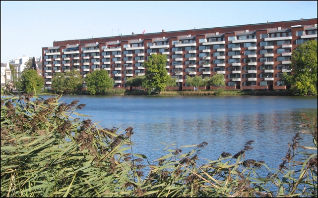 Vestersøhus Bebyggelsen set fra vest hen over St. Jørgens Sø