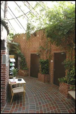 Sankt Pauls Kirke og tilbygning Gangareal