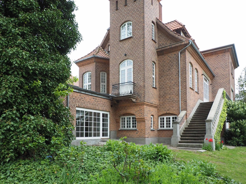Overretssagfører Carl Meyers Villa, Antoinettevej 1 