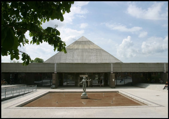 Haraldslund Svømmehal 