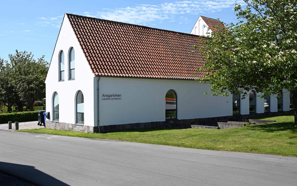 Ansgarkirken og Sognehus - Hedehusene 