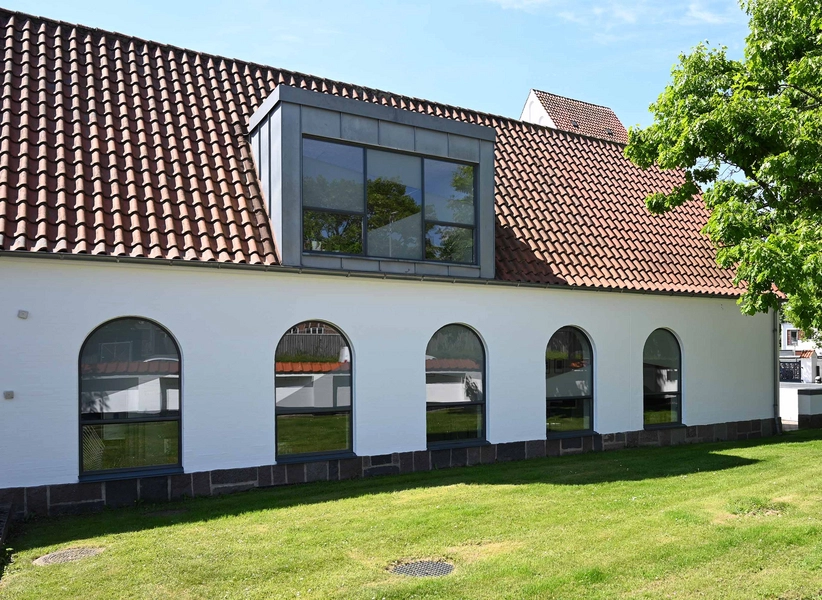 Ansgarkirken og Sognehus - Hedehusene 