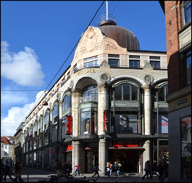 Metropolbygningen Facade