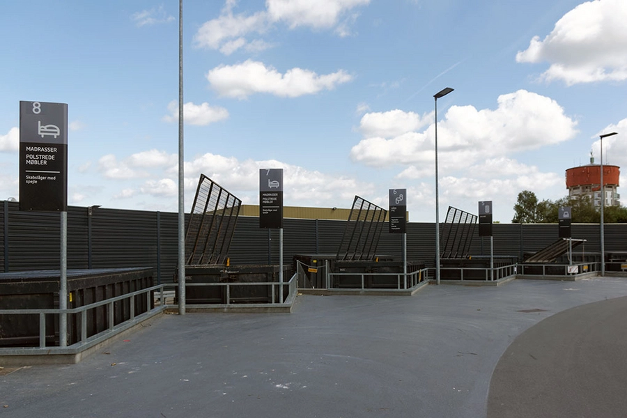 Gentofte Genbrugsstation Skiltning og containere