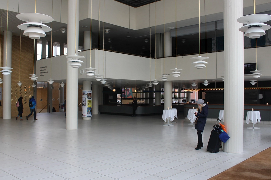 Musikhuset Århus Indhængte dæk i foyer