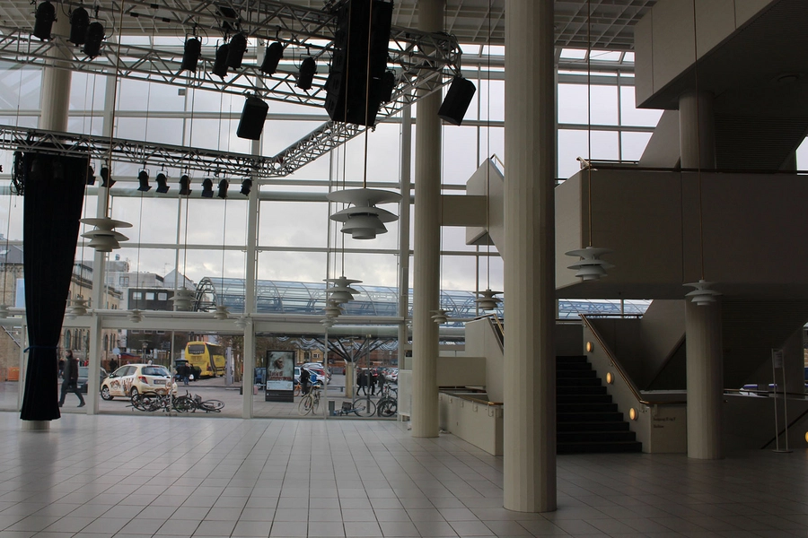 Musikhuset Århus Foyer med trappe