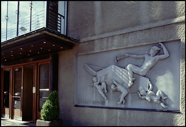 Hotel Astoria Bomærke ved hovedindgang