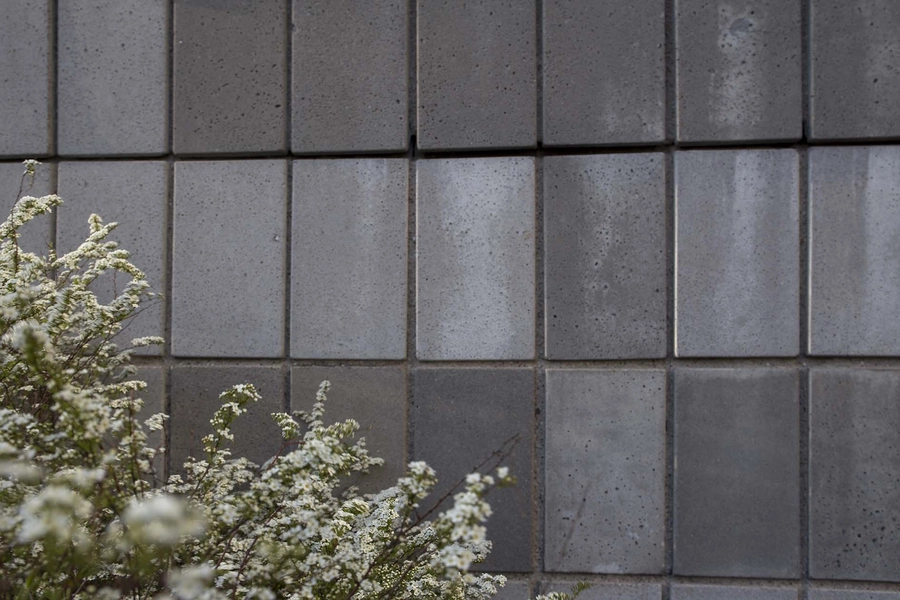 Bellahøjhusene Detalje, betonfliser