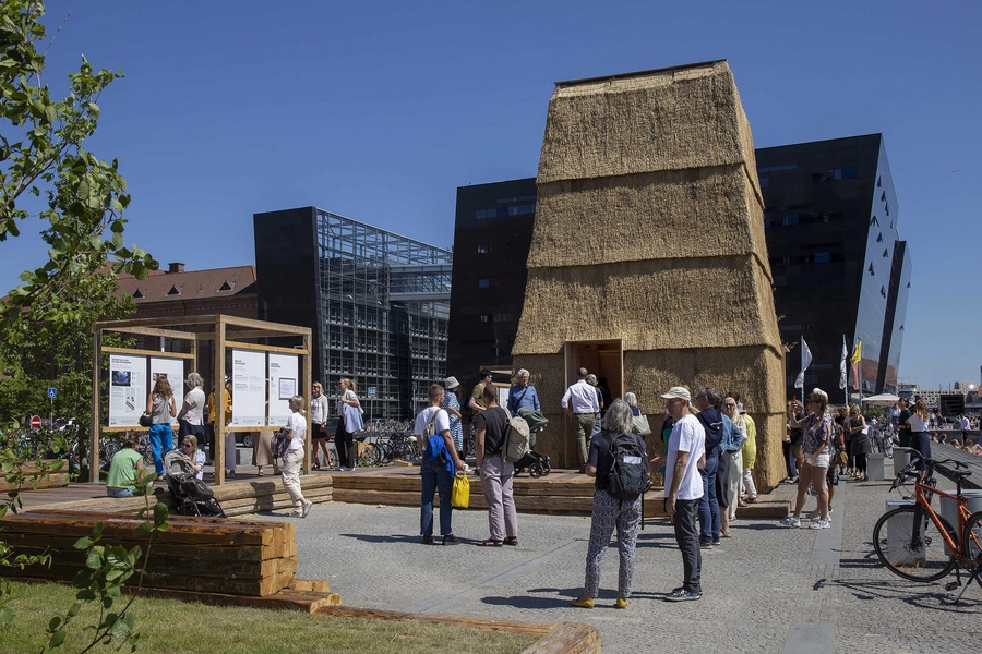From 4 to 1 Planet - Tækkede Teglblokke 